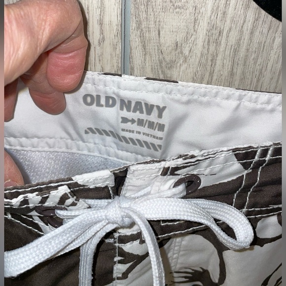 Old Navy Brown & White Floral Surf Shorts Lined Cargo Pocket Tie Front Sz M - Picture 4 of 11